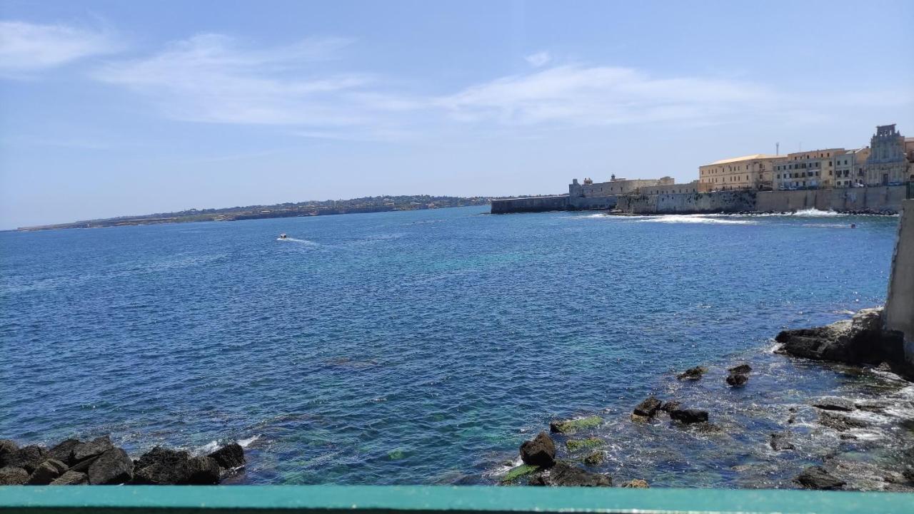 Casa Da Nonna Francy Apartment Сиракуза Екстериор снимка